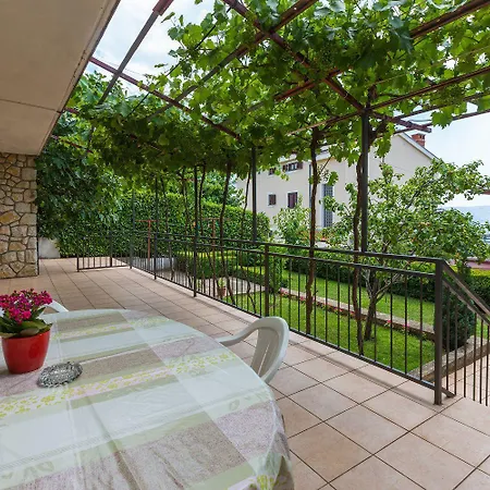 Charmantes Nur 650 Meter Zum Mit Mediterranem Garten, Meerblick, Grill Apartman