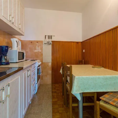 Charmantes Nur 650 Meter Zum Mit Mediterranem Garten, Meerblick, Grill Appartement
