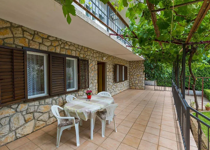 Charmantes Nur 650 Meter Zum Mit Mediterranem Garten, Meerblick, Grill