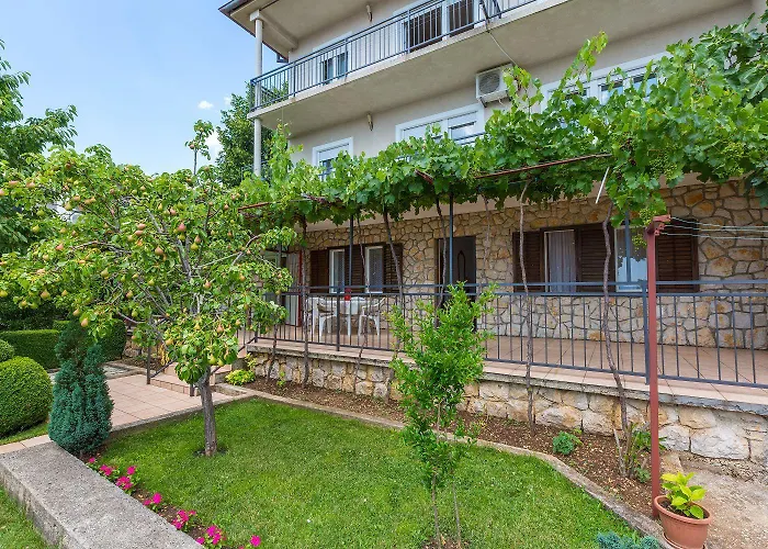 Charmantes Nur 650 Meter Zum Mit Mediterranem Garten, Meerblick, Grill Lejlighed *