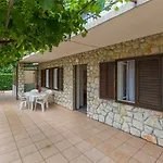 Apartamento Charmantes Nur 650 Meter Zum Mit Mediterranem Garten, Meerblick, Grill