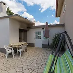 Apartamento Charmantes Nur 650 Meter Zum Mit Mediterranem Garten, Meerblick, Grill