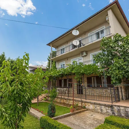 Διαμέρισμα Charmantes Nur 650 Meter Zum Mit Mediterranem Garten, Meerblick, Grill Novi Vinodolski