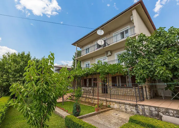 Διαμέρισμα Charmantes Nur 650 Meter Zum Mit Mediterranem Garten, Meerblick, Grill Novi Vinodolski