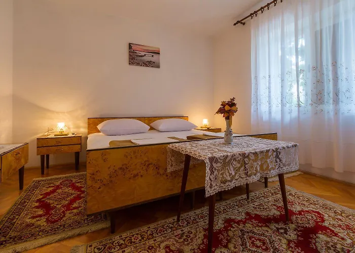 Charmantes Nur 650 Meter Zum Mit Mediterranem Garten, Meerblick, Grill